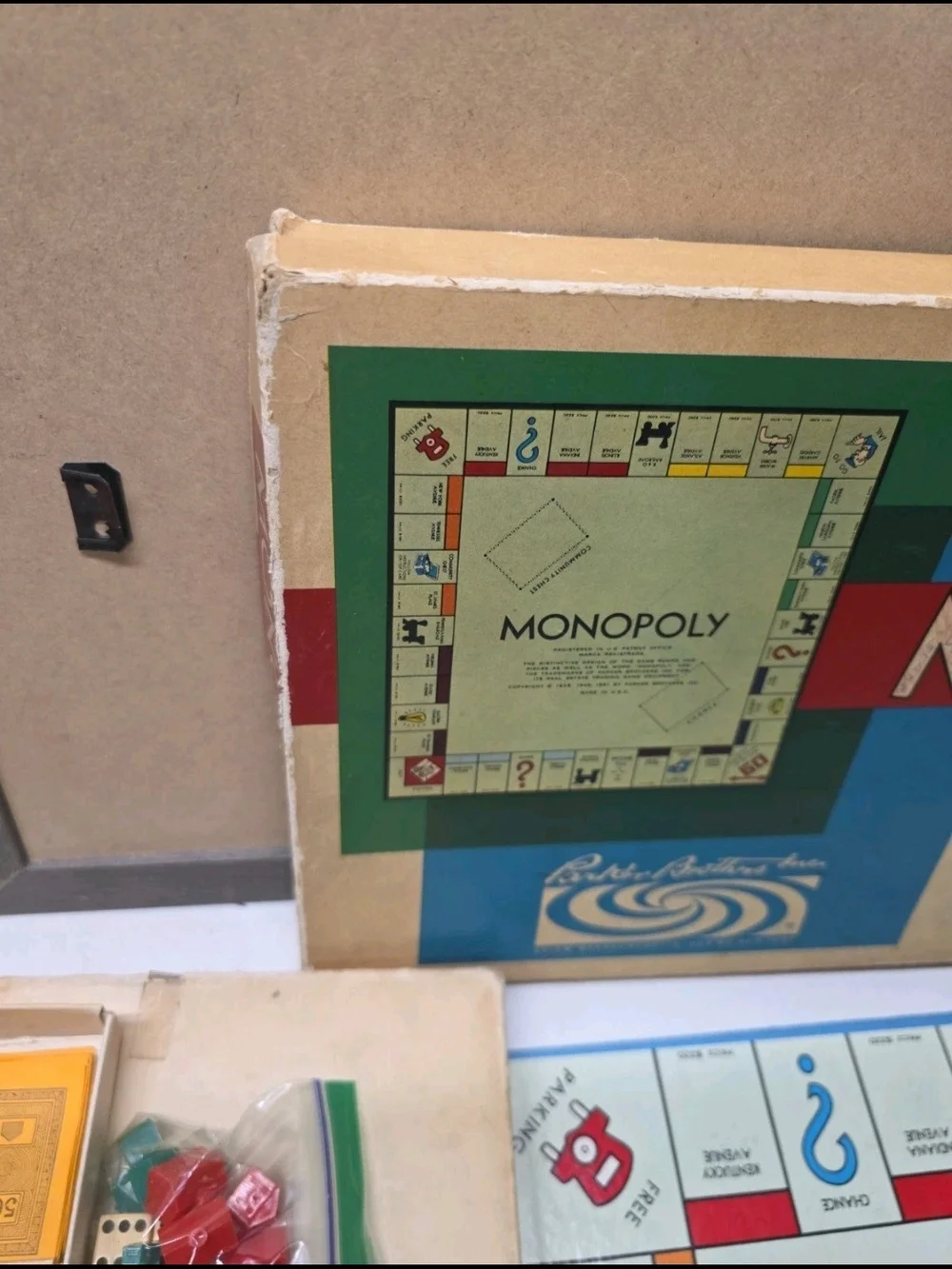 Parker Brothers Monopoly Board Game – Classic Edition (Beige/Red/Green)